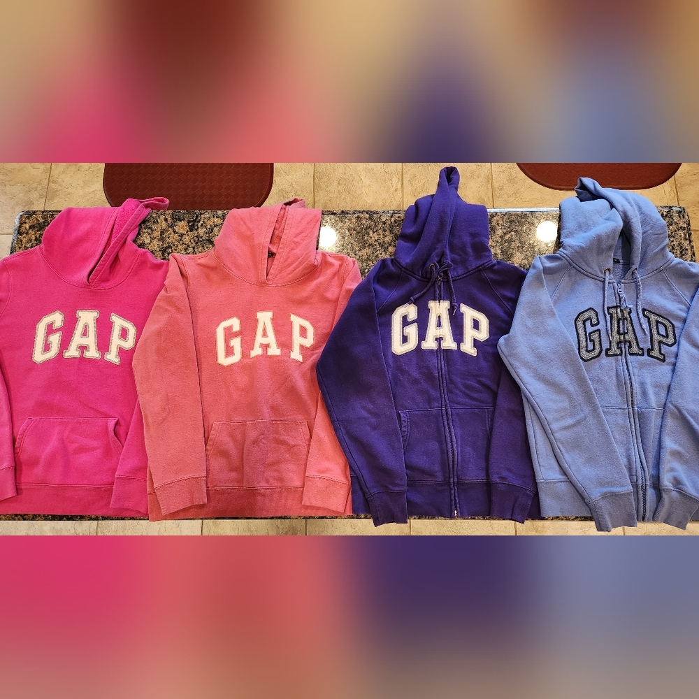 GAP Hooded Sweatshirts Size Small
